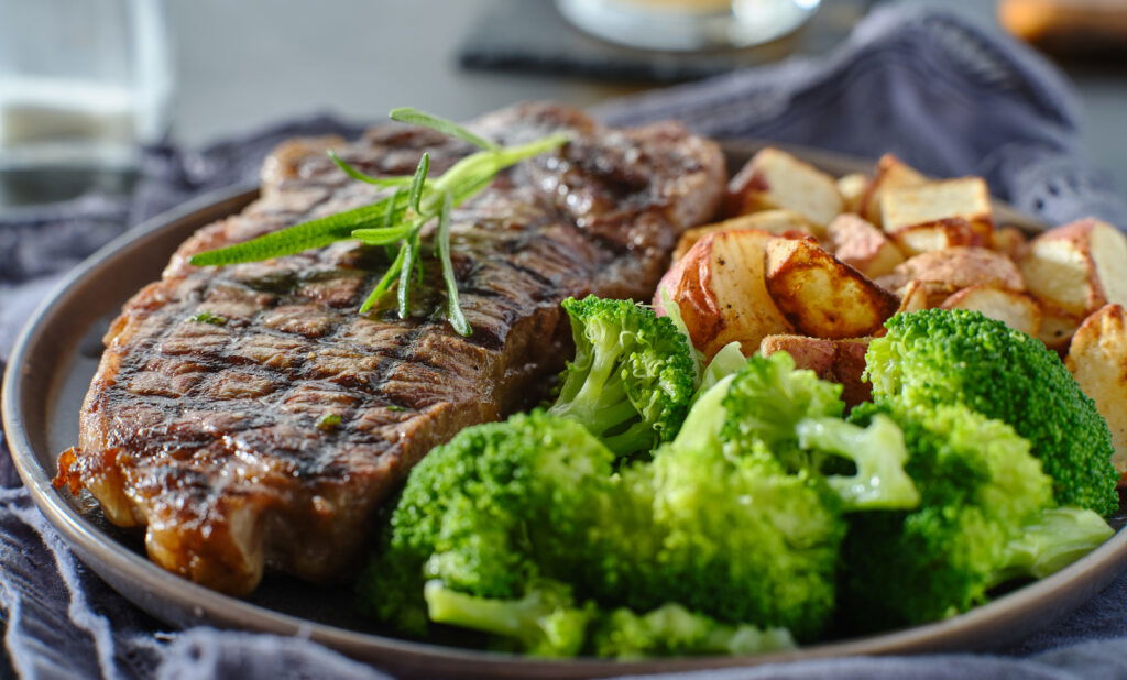 NY Strip & Broccoli Dinner